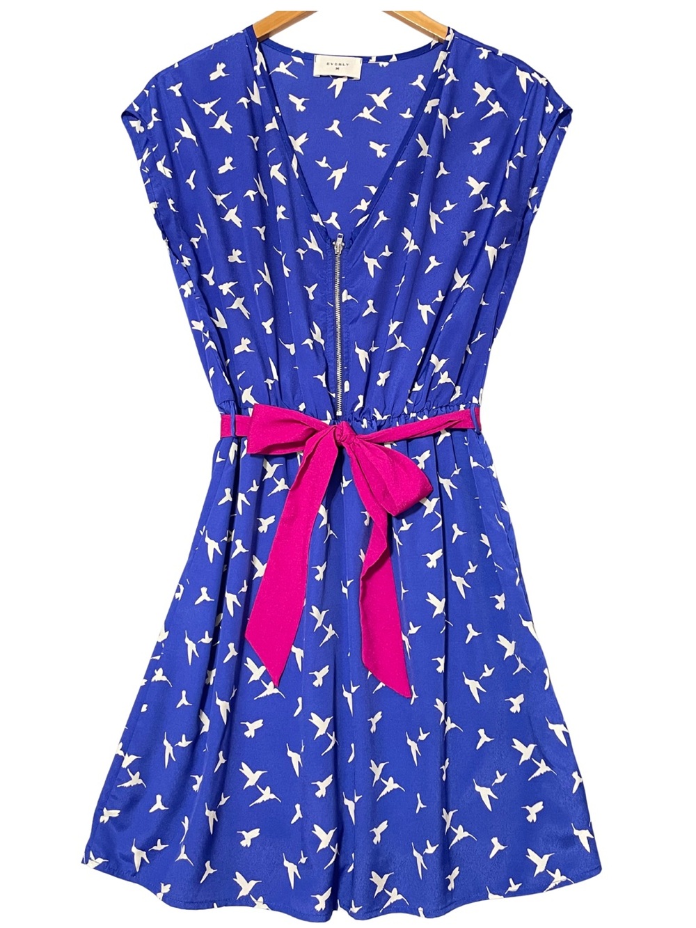 Everly Blue Bird Print Dress Medium Pink Tie Belt Zip Front Cap Sleeve
